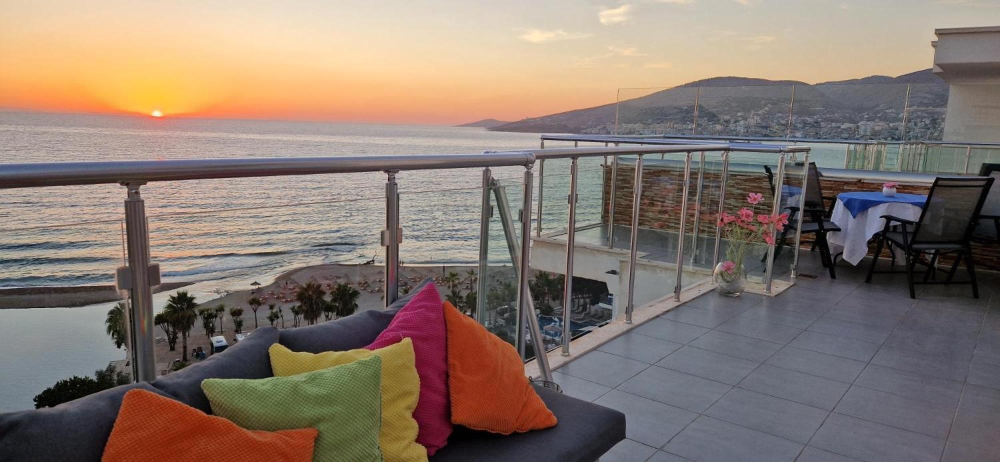 Апартаменты Sadet'S Penthouse Saranda Экстерьер фото